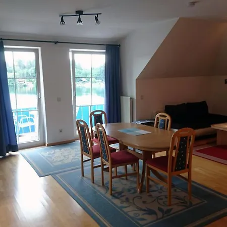 Seepension Smoley בית הארחה