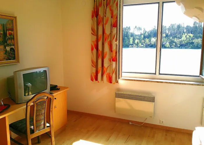 Seepension Smoley בית הארחה 3*