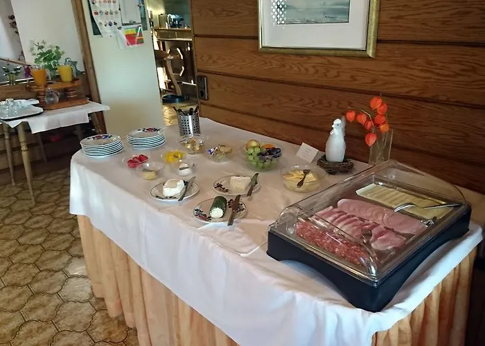 Seepension Smoley בית הארחה 3*